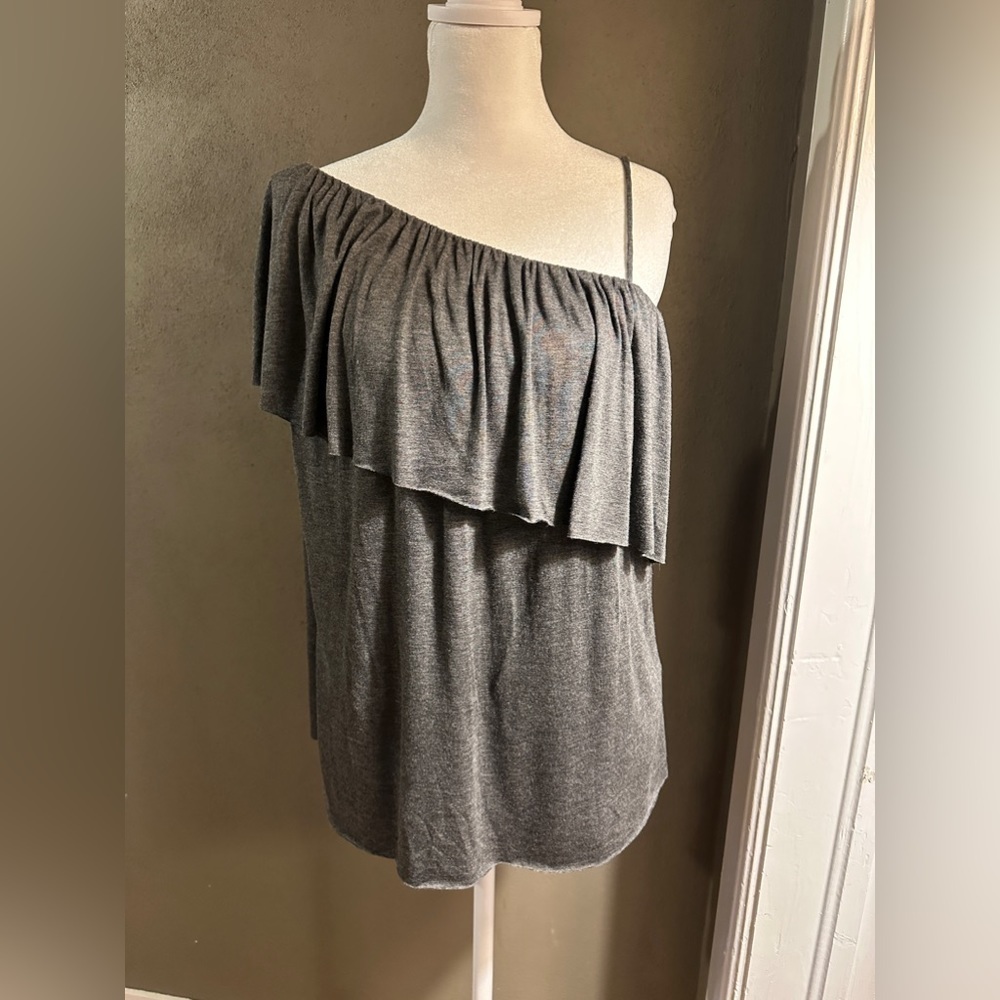Bailey 44 grey one shoulder flutter knit top, size S, fully lined